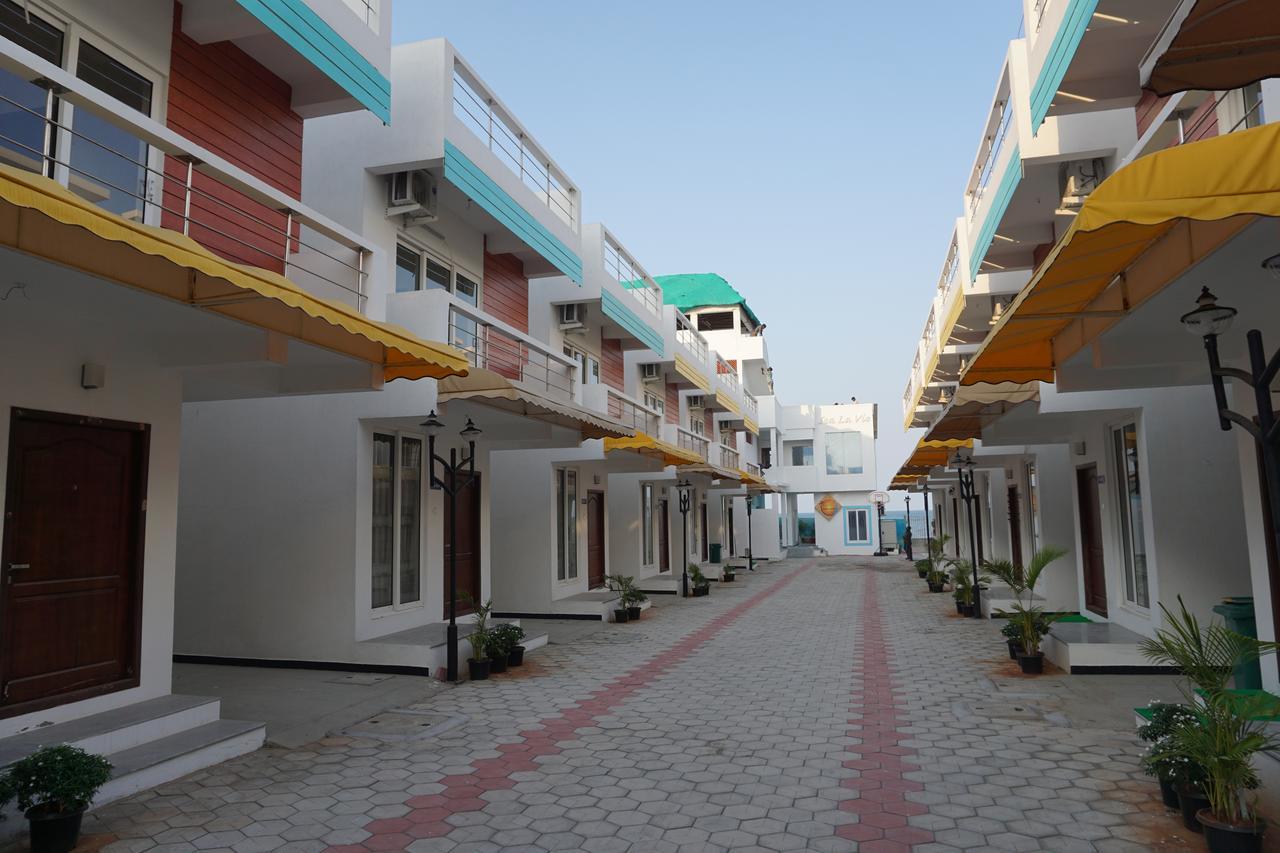 Sea La Vie Covelong Beach Resort Kelambakkam Екстер'єр фото