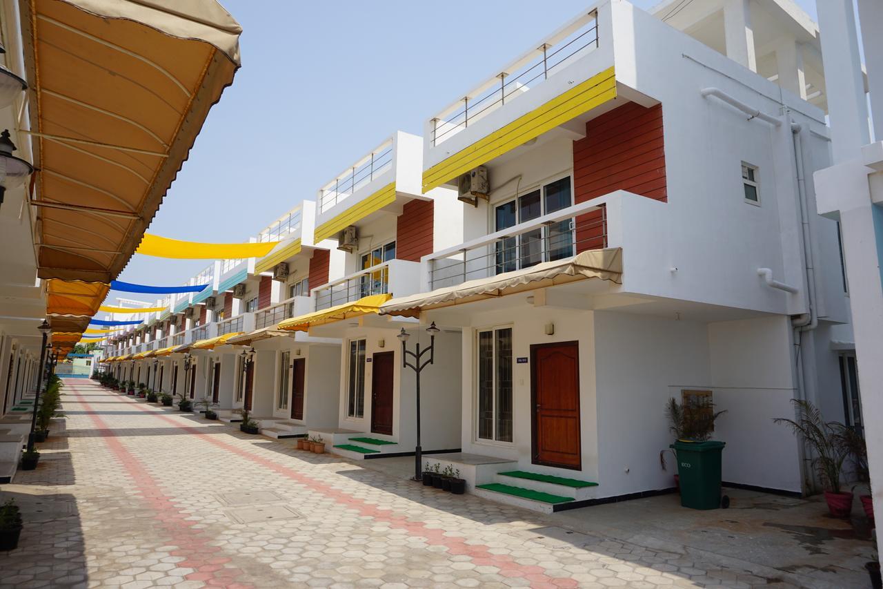 Sea La Vie Covelong Beach Resort Kelambakkam Екстер'єр фото